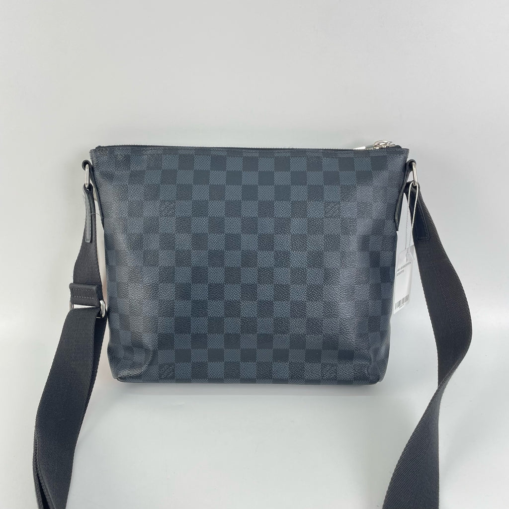 Louis Vuitton Messenger Bag