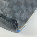 Louis Vuitton Messenger Bag