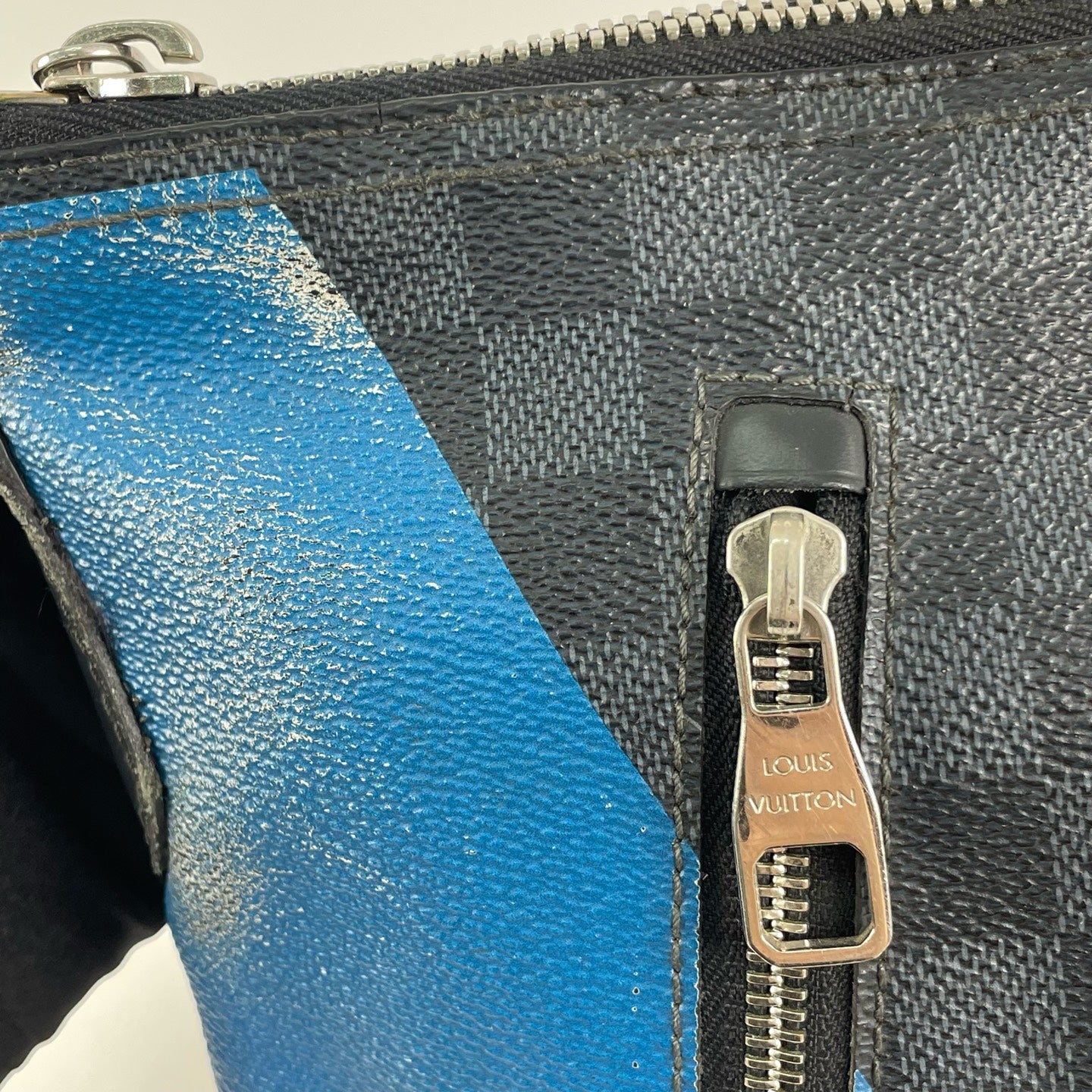 Louis Vuitton Messenger Bag