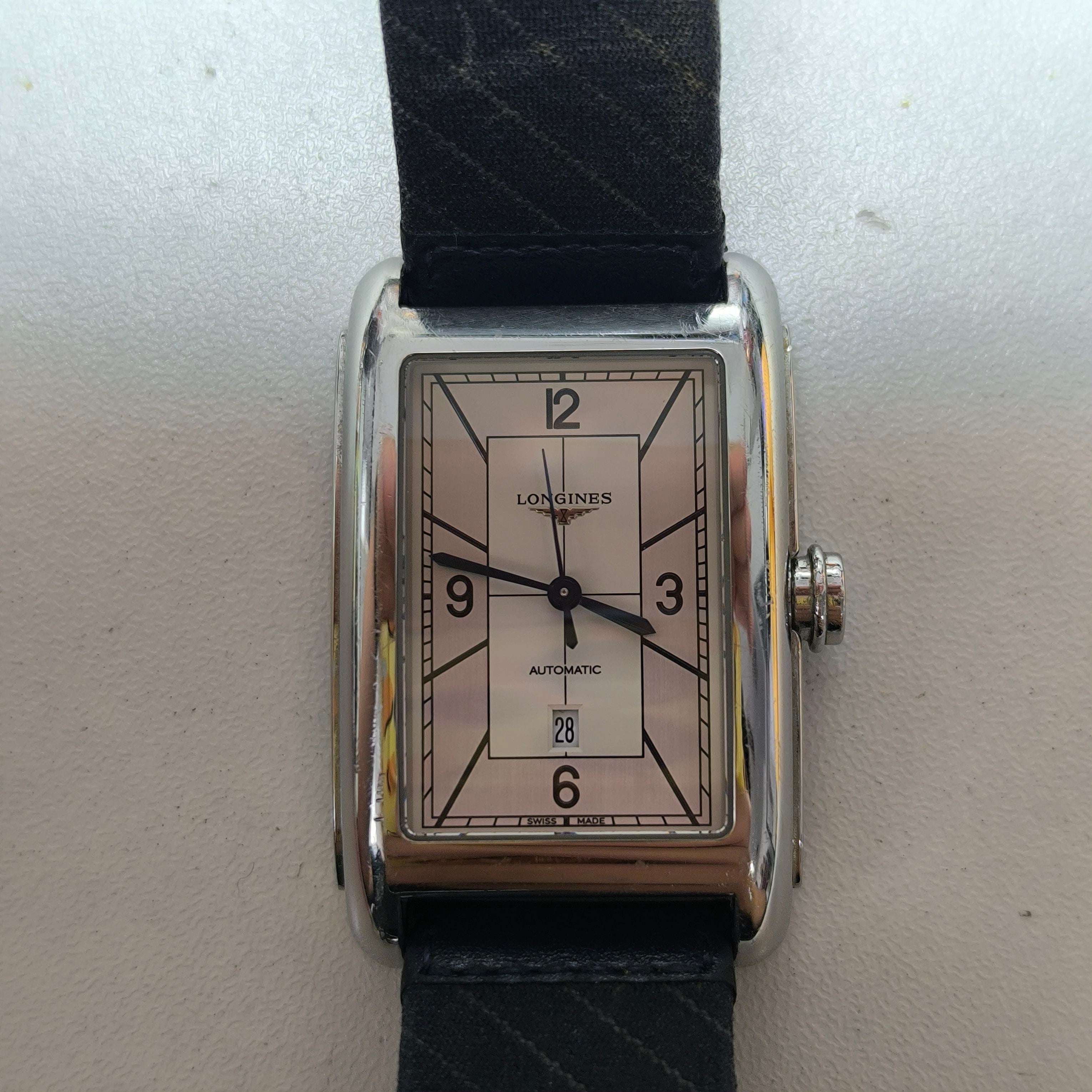 Longines Longines Dolcevita Collection 27.70X43.80mm L5.757.4.73.8