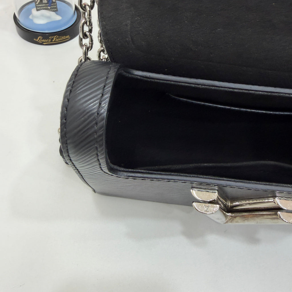 Louis Vuitton Crossbody M50332