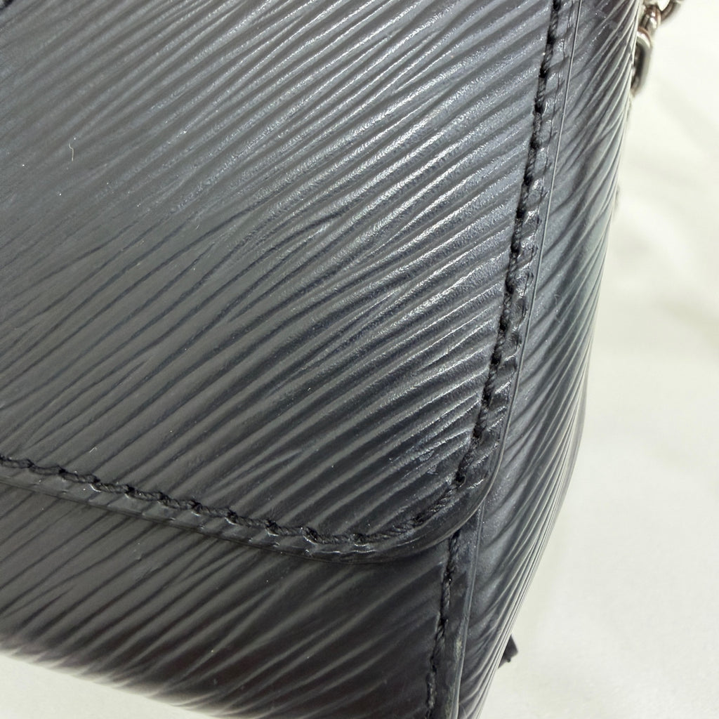 Louis Vuitton Crossbody M50332