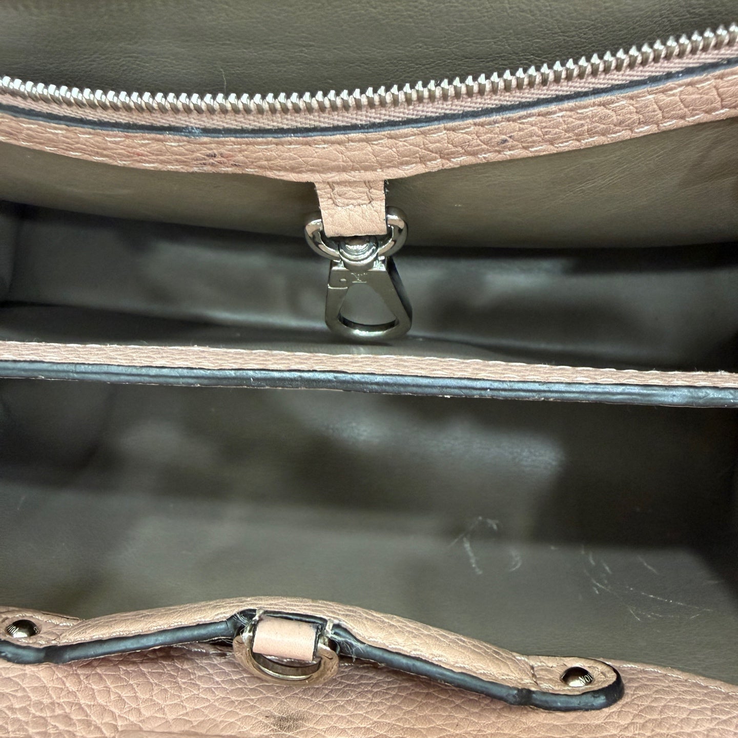 Louis Vuitton M94635