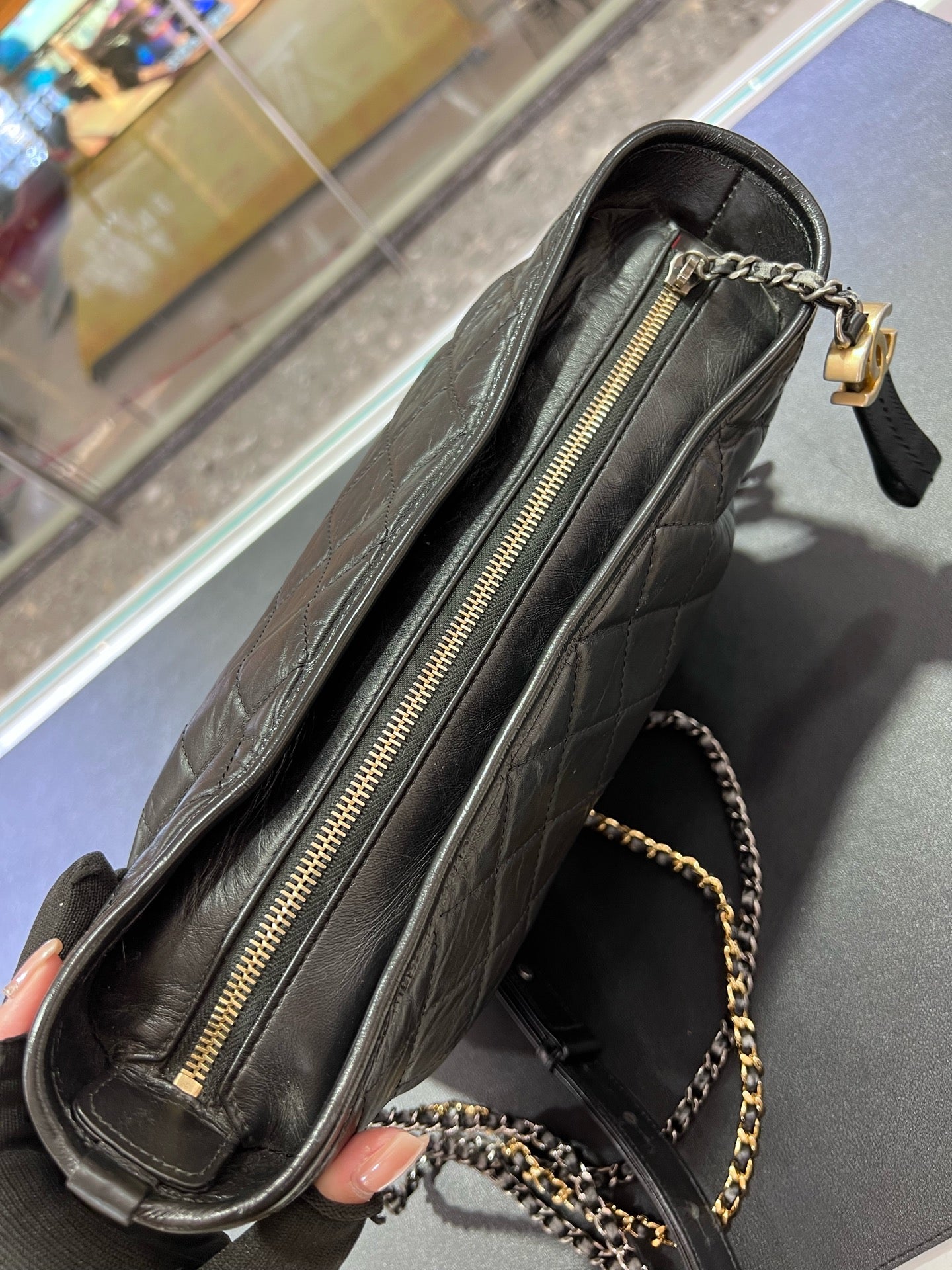 Chanel Medium-sized shoulder crossbody bag Crossbody AS1582-B03034-94305