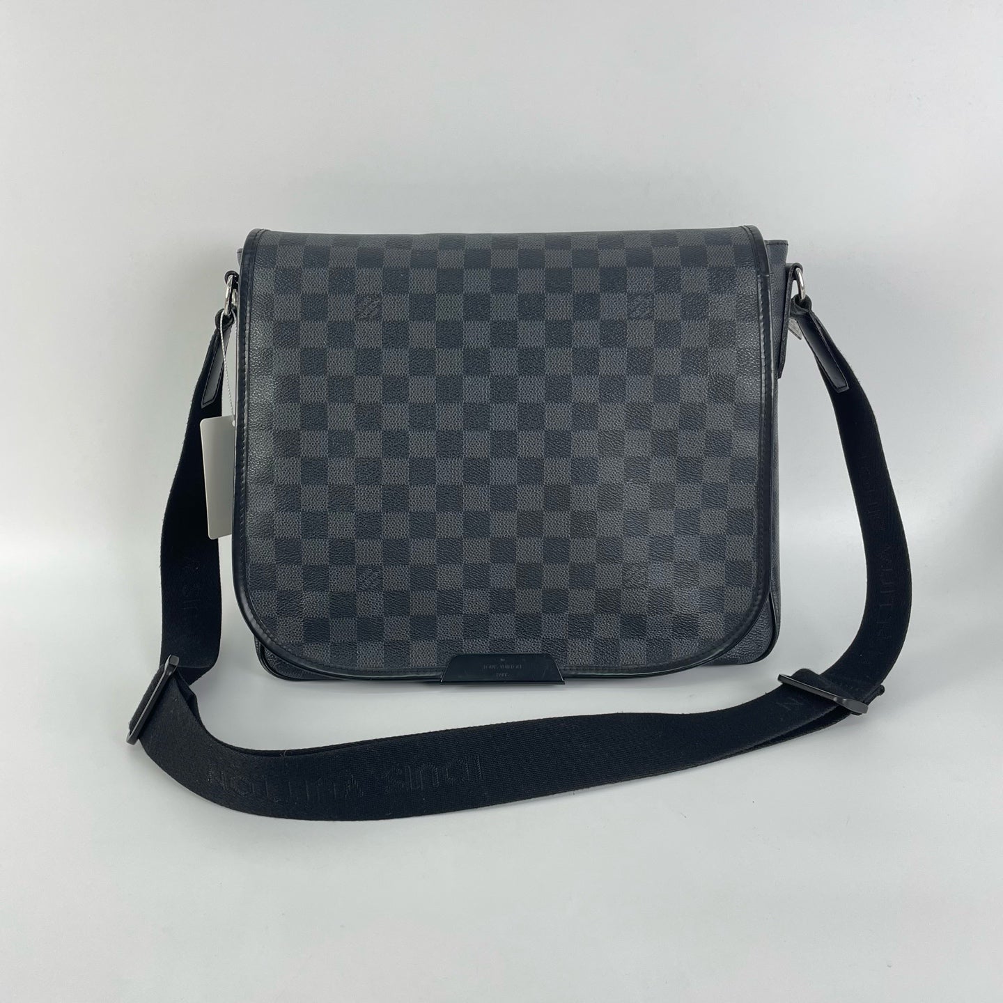 Louis Vuitton Messenger Bag