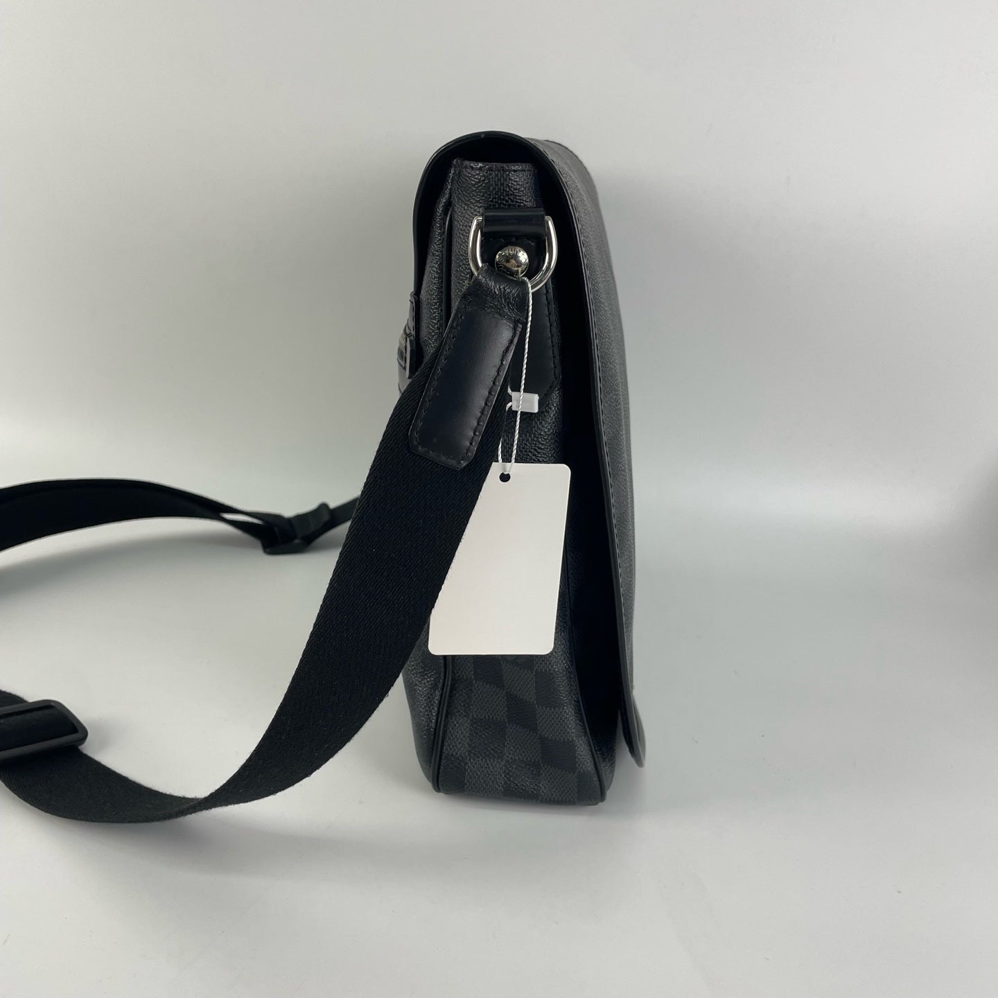 Louis Vuitton Messenger Bag