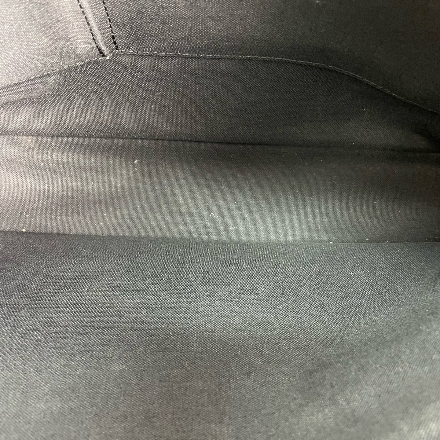 Louis Vuitton Messenger Bag