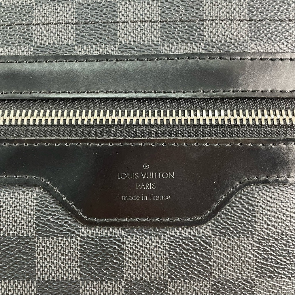 Louis Vuitton Messenger Bag
