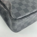 Louis Vuitton Messenger Bag