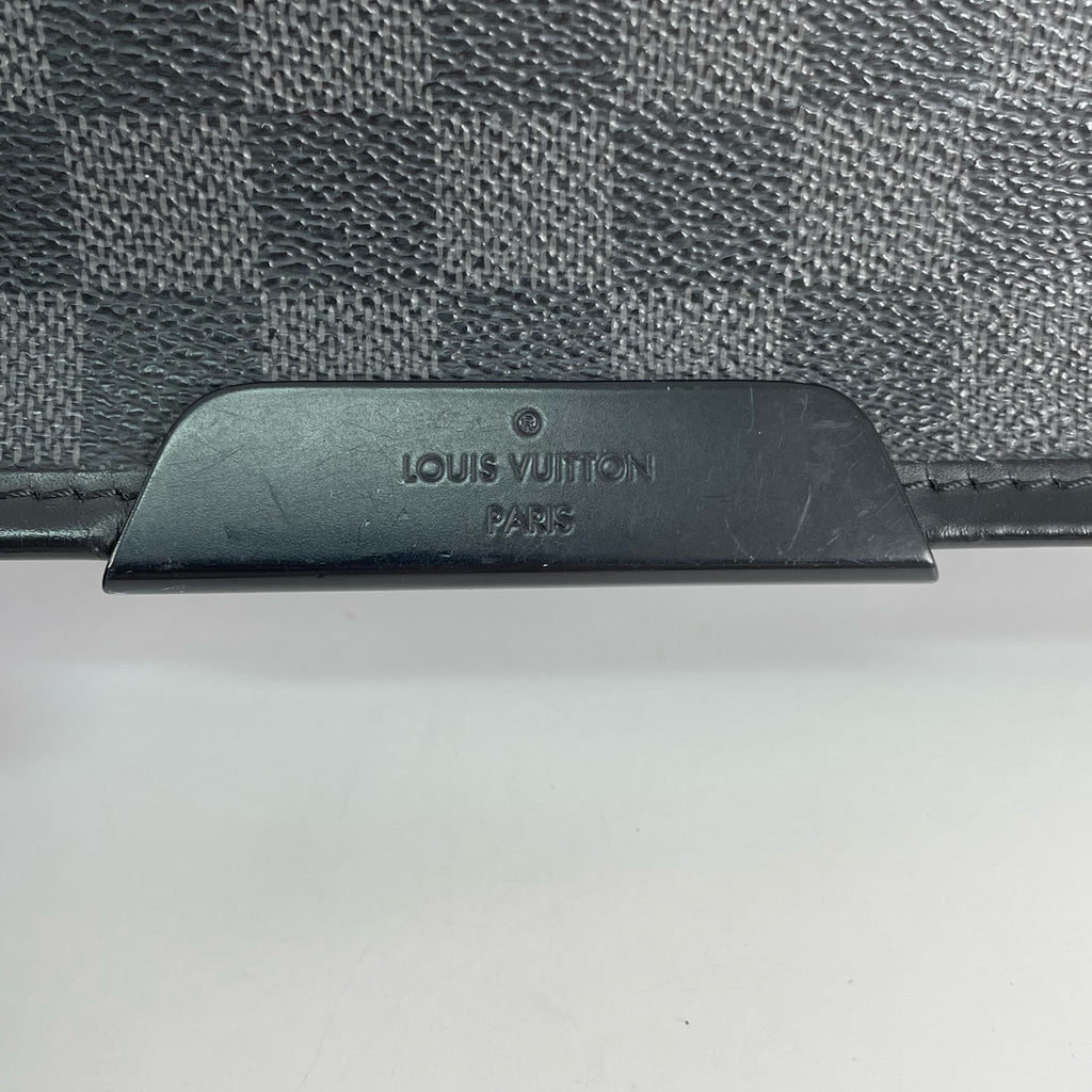Louis Vuitton Messenger Bag