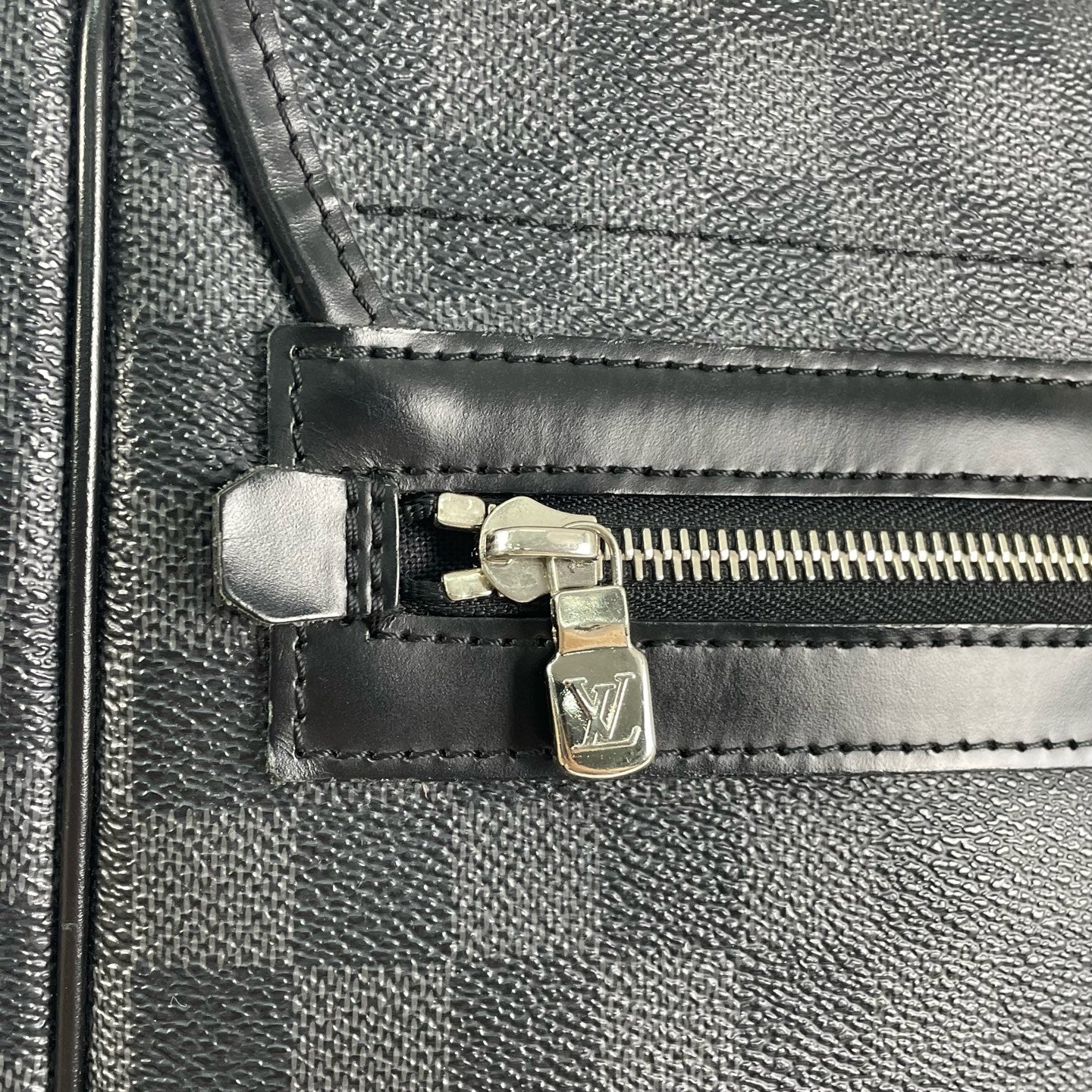 Louis Vuitton Messenger Bag