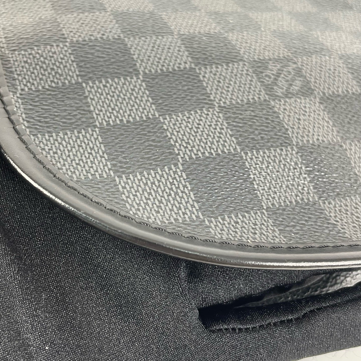 Louis Vuitton Messenger Bag