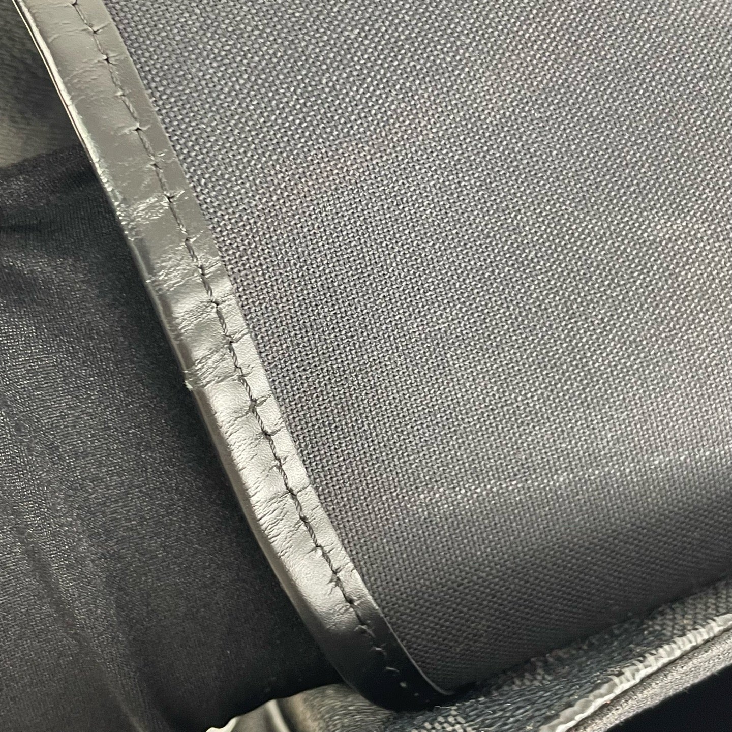 Louis Vuitton Messenger Bag