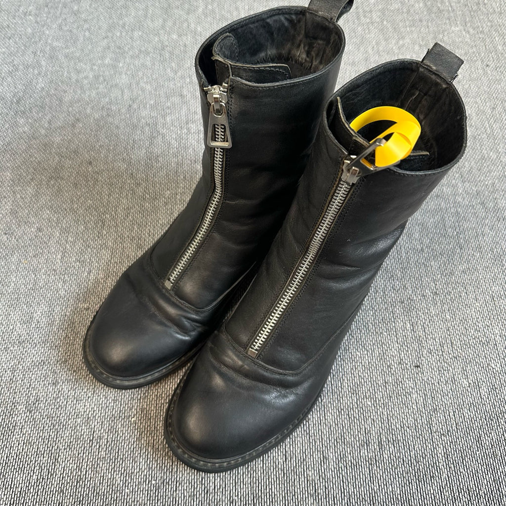 空白 Ankle boots