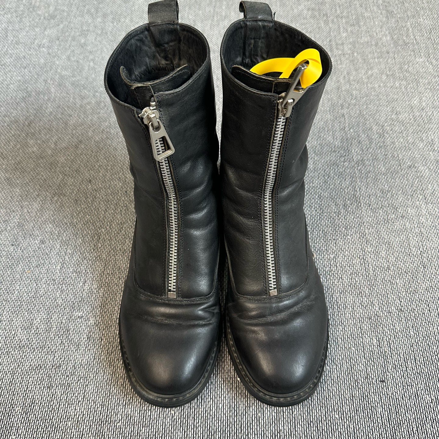 空白 Ankle boots