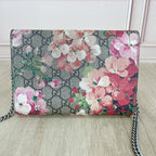 Gucci 401231KU2AN8693