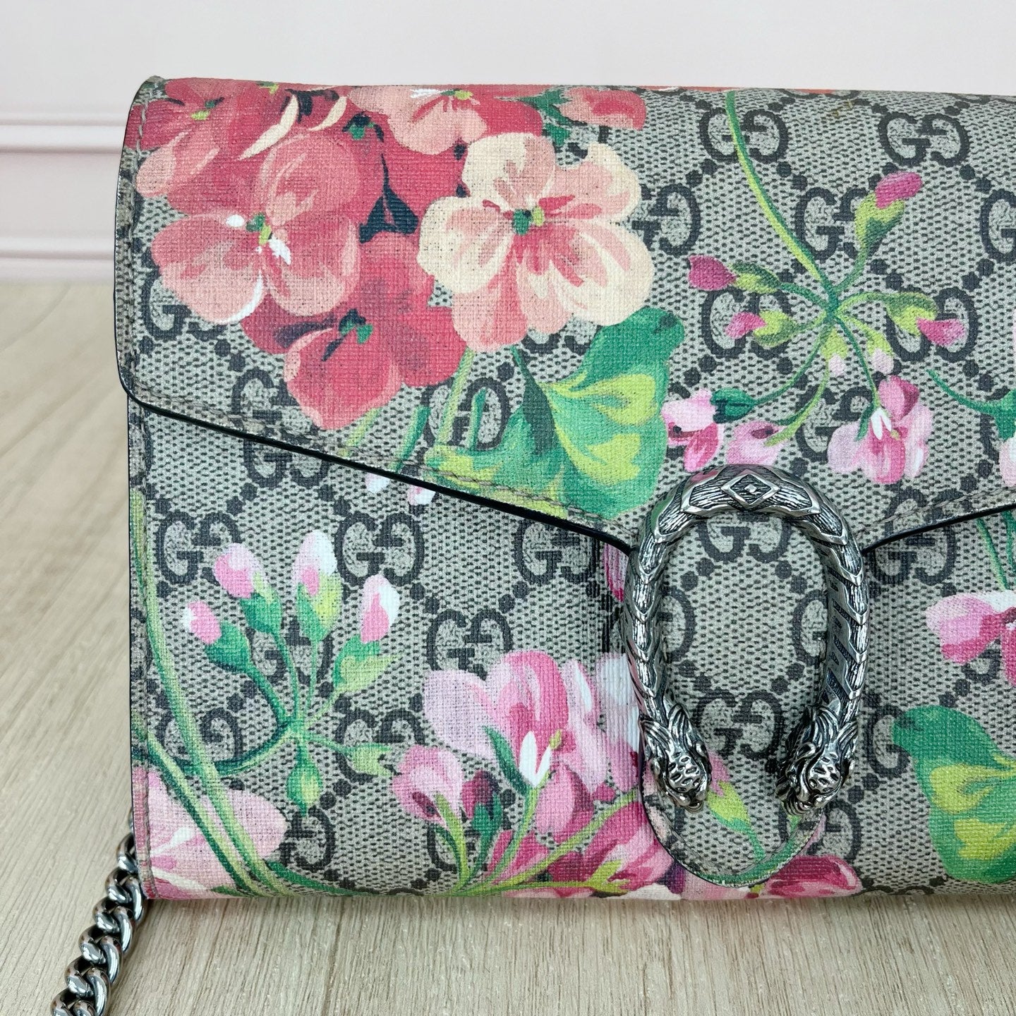 Gucci 401231KU2AN8693