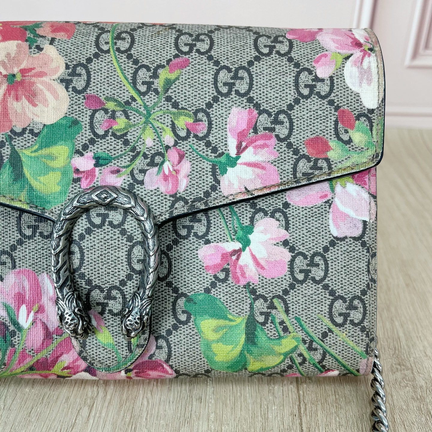 Gucci 401231KU2AN8693