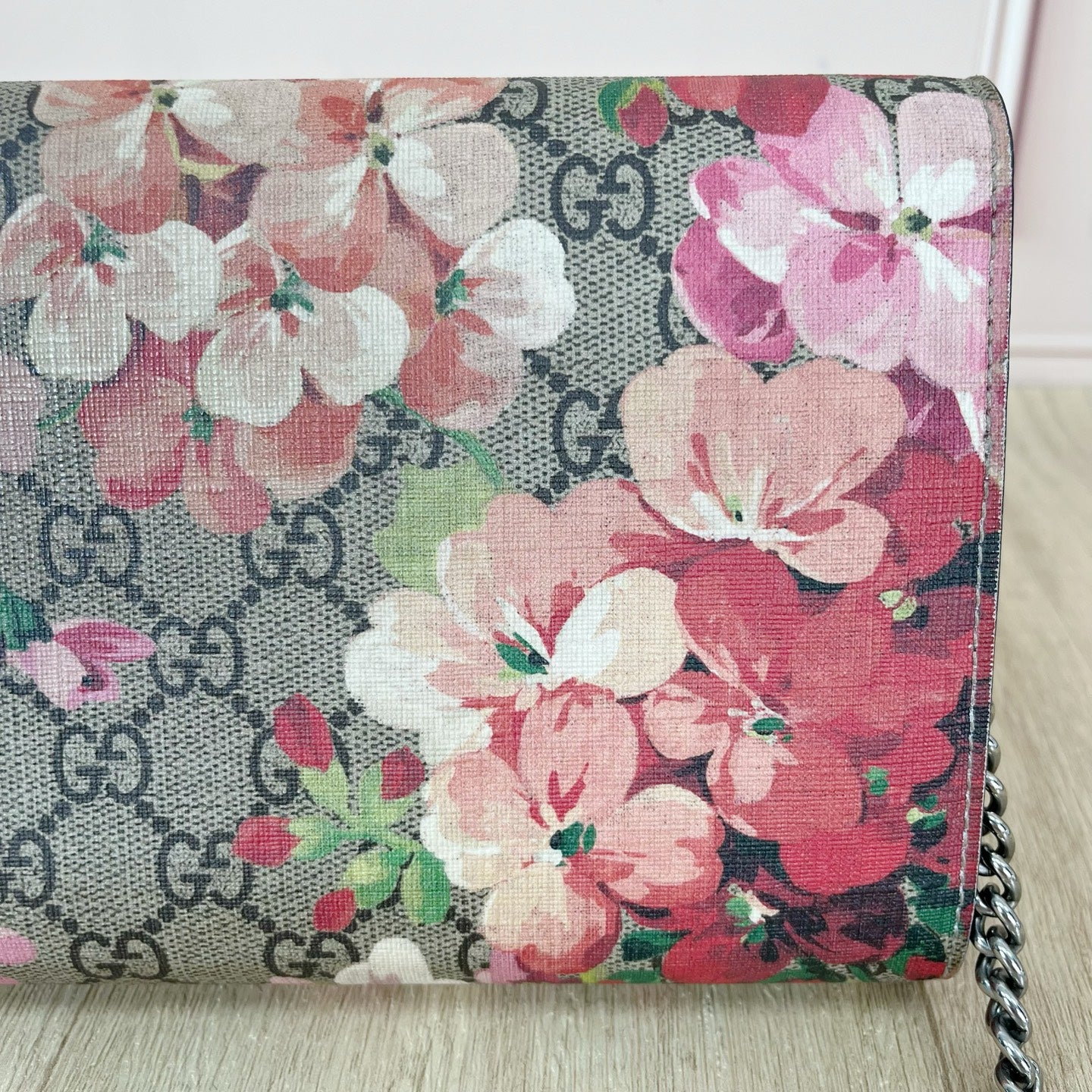 Gucci 401231KU2AN8693