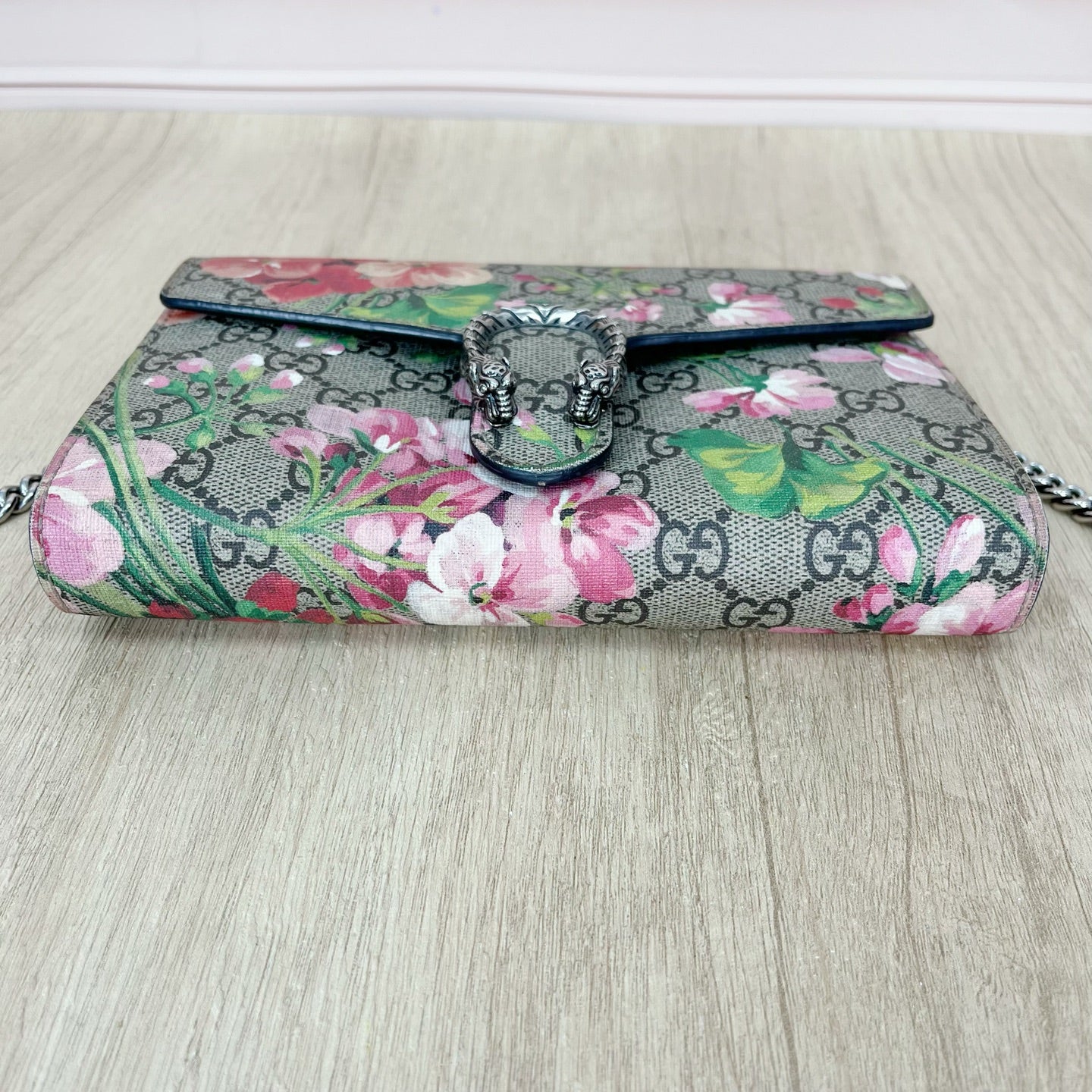 Gucci 401231KU2AN8693
