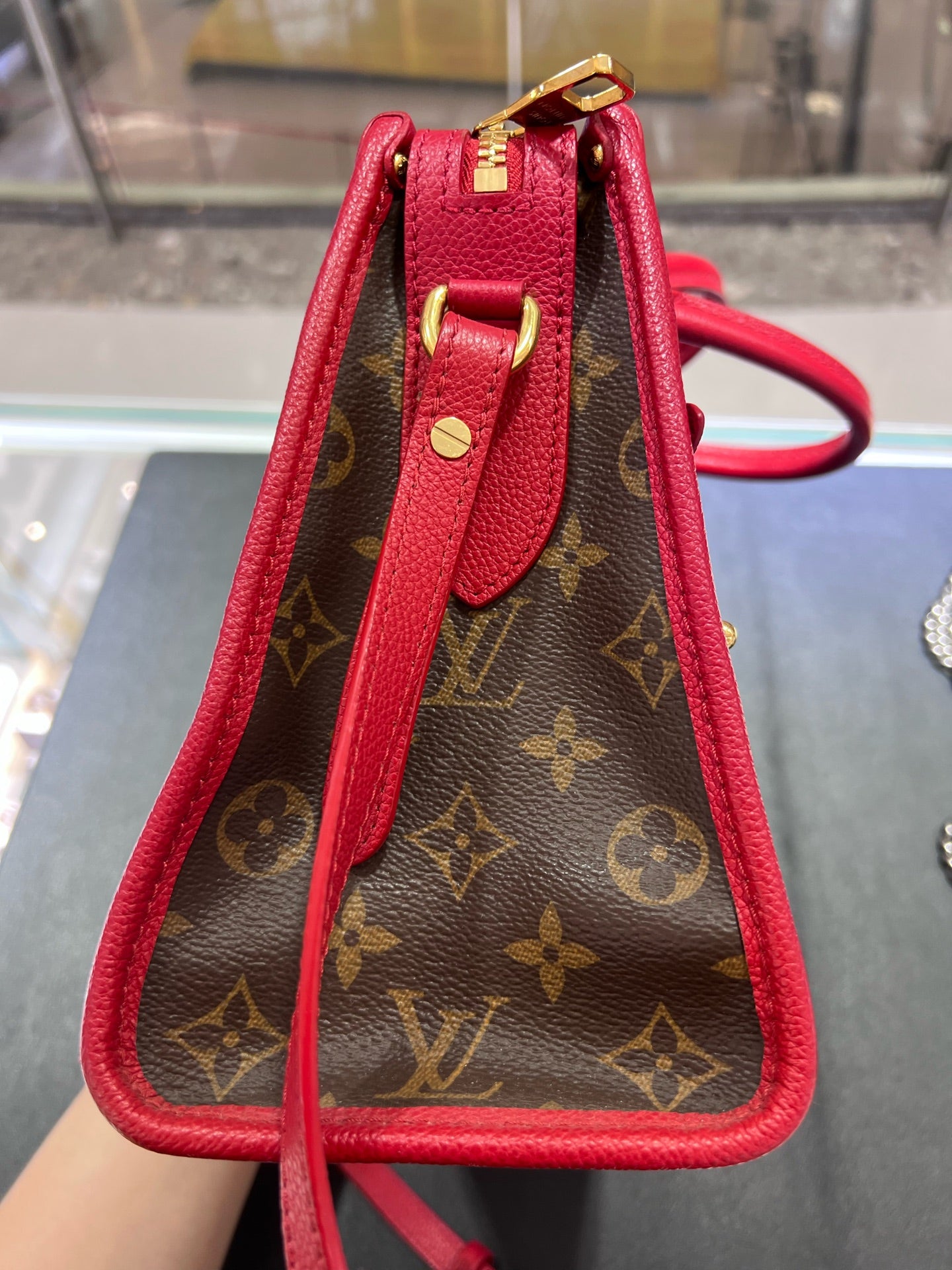 Louis Vuitton M43433