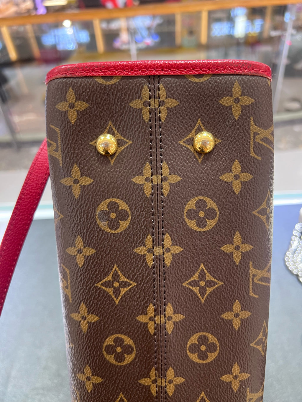 Louis Vuitton M43433
