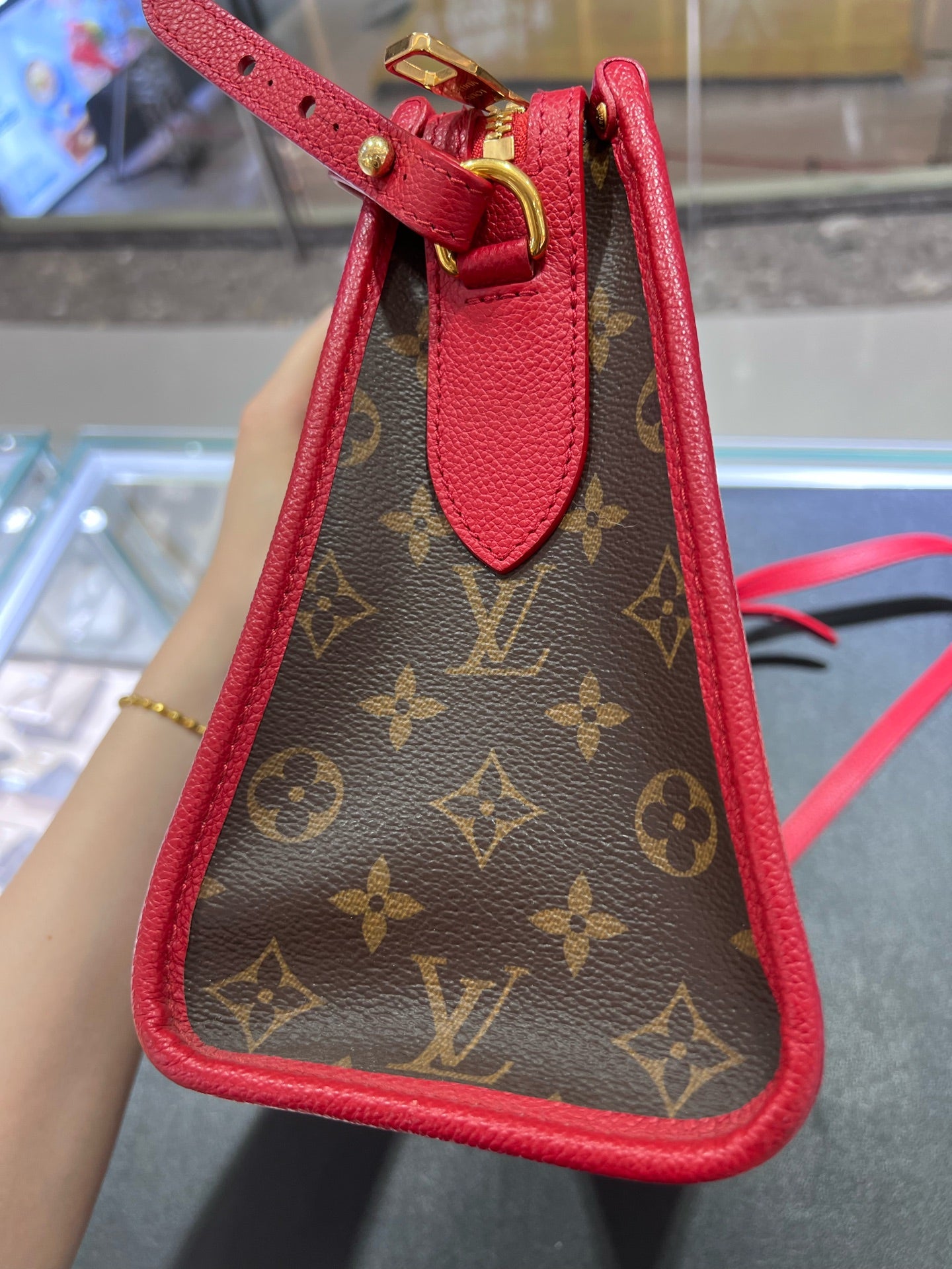 Louis Vuitton M43433