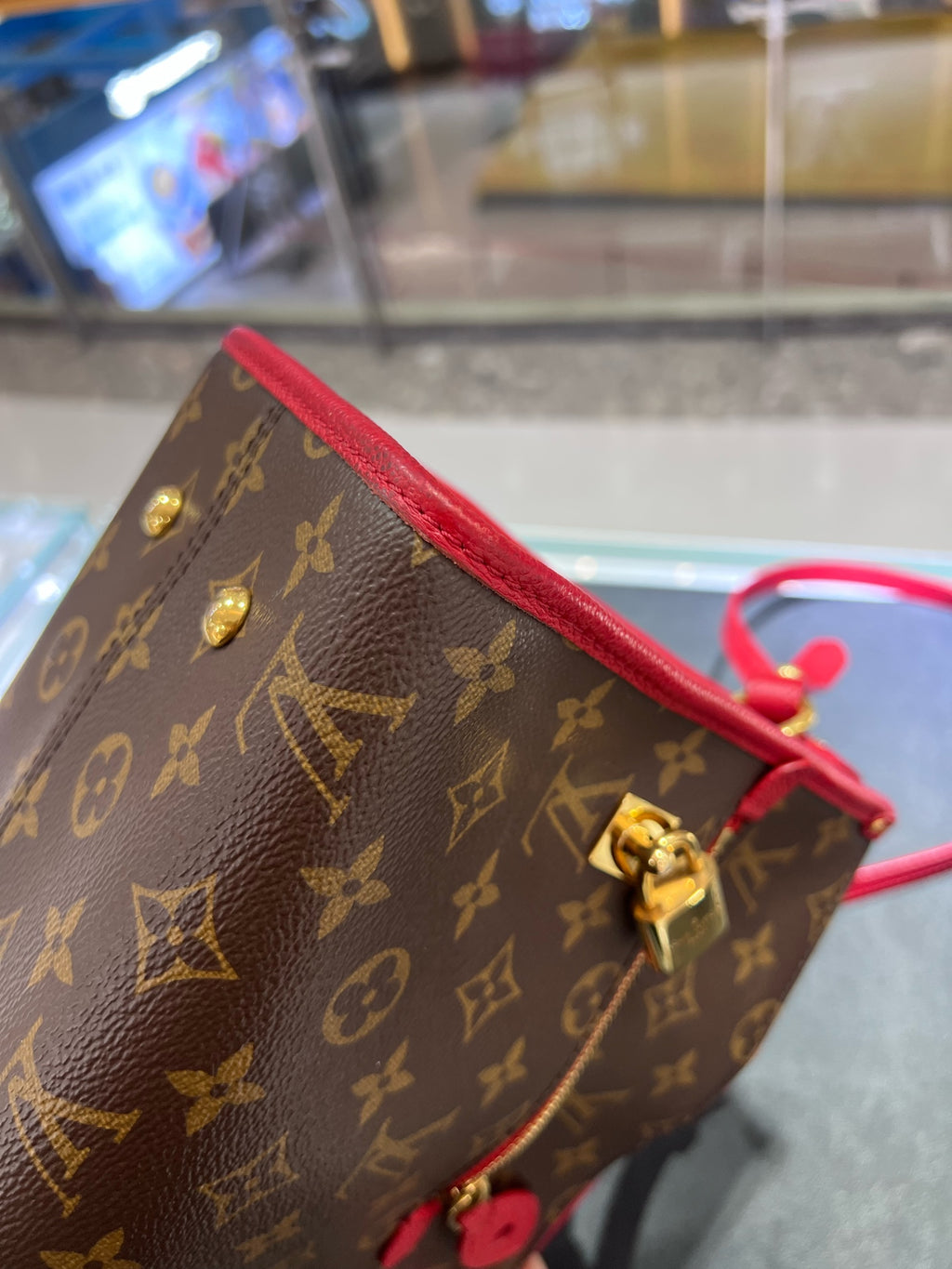 Louis Vuitton M43433