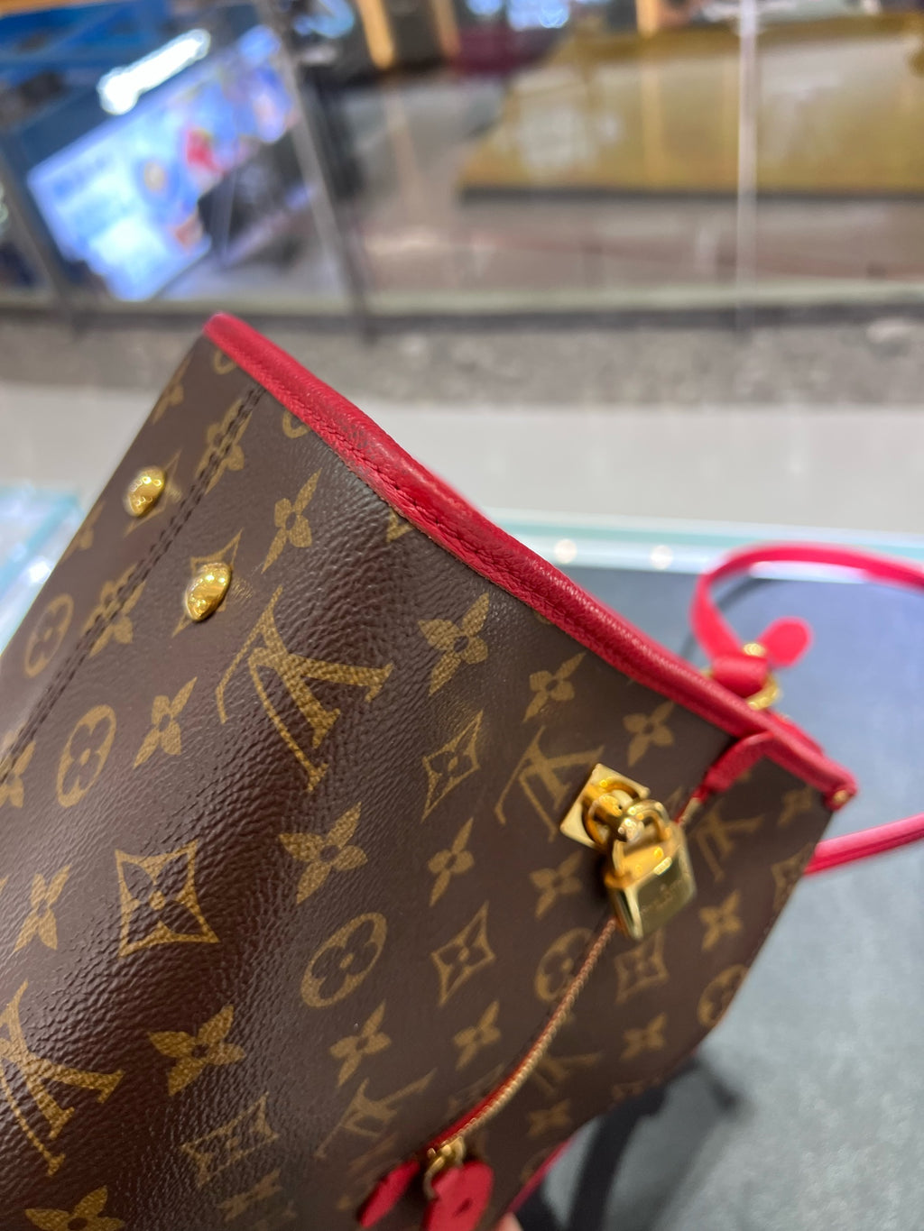Louis Vuitton M43433
