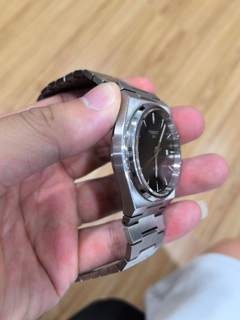 Tissot T-Classic Quartz watch 40 millimeters T137.410.11.051.00