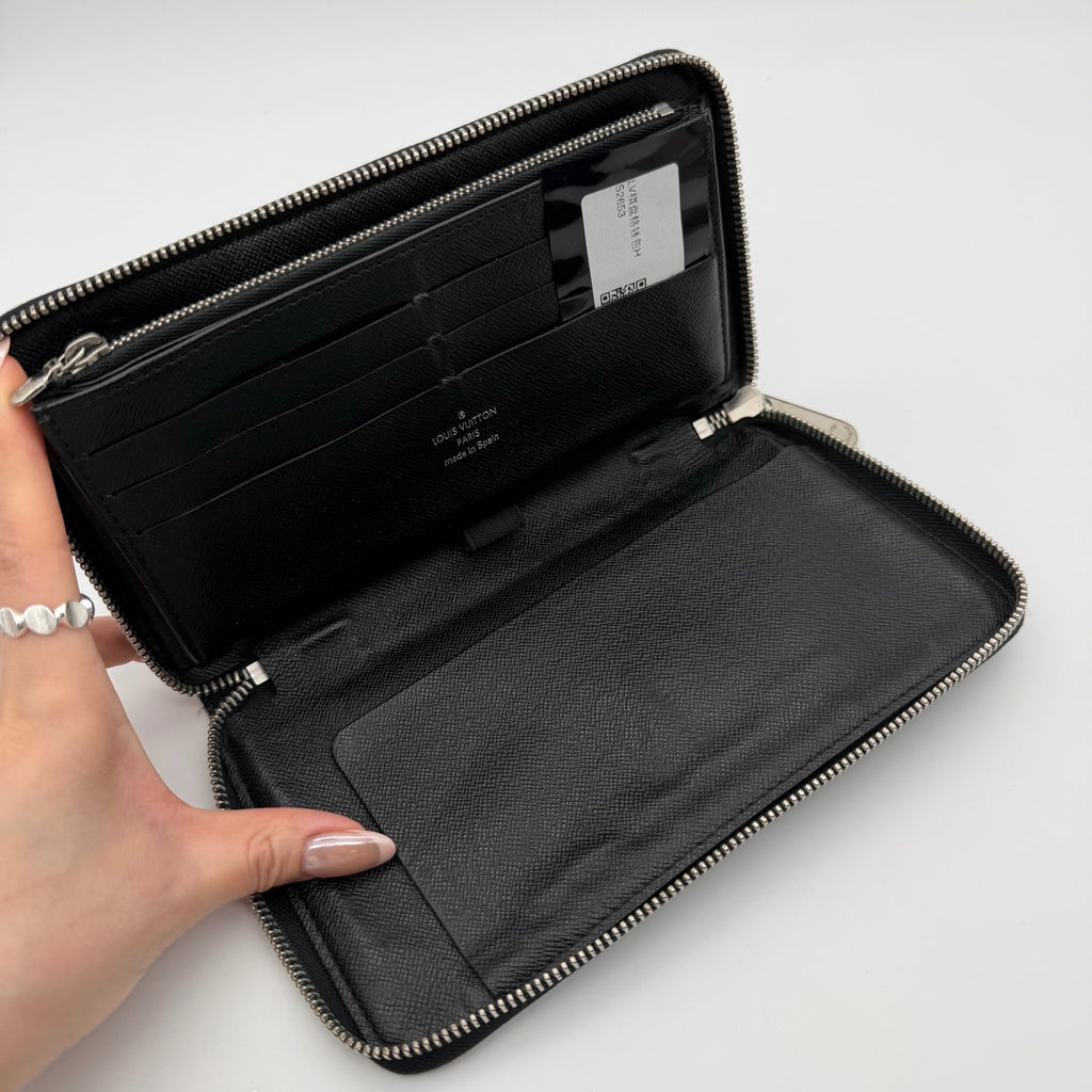 Louis Vuitton Black