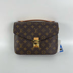Louis Vuitton Messenger Bag