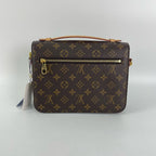 Louis Vuitton Messenger Bag