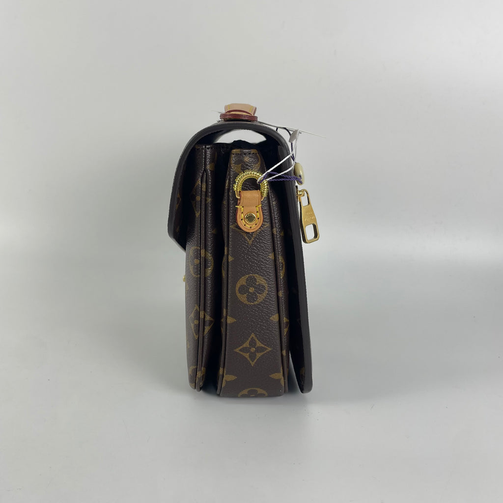 Louis Vuitton Messenger Bag