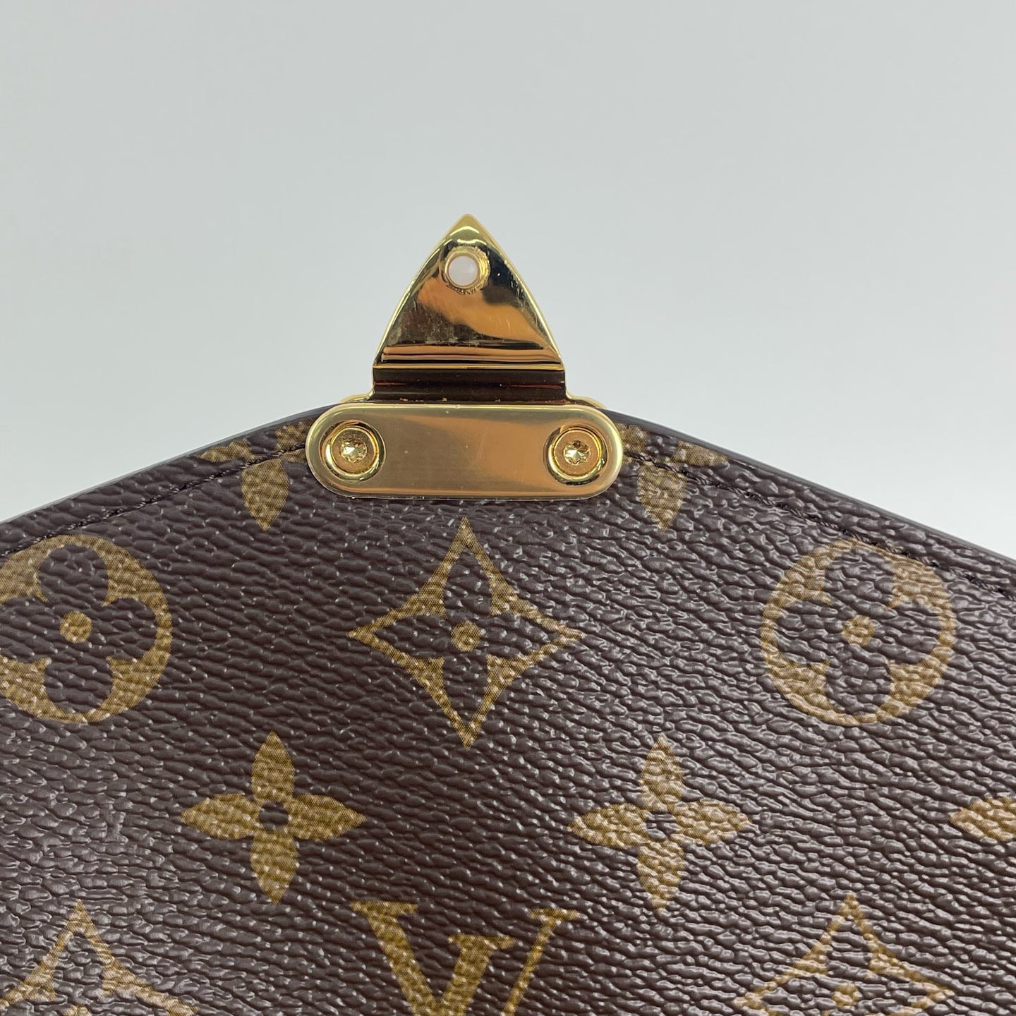 Louis Vuitton Messenger Bag
