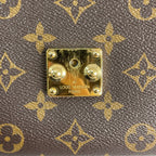 Louis Vuitton Messenger Bag