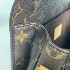 Louis Vuitton Messenger Bag
