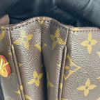 Louis Vuitton Messenger Bag
