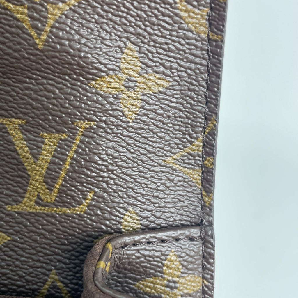 Louis Vuitton Messenger Bag