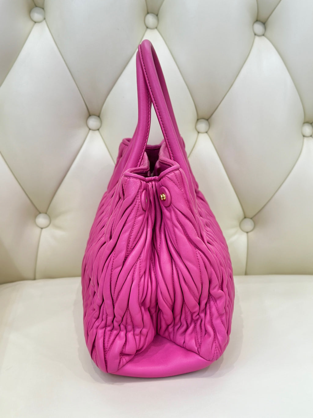 Miu Miu Red Satchel Length 32 x Width 15 x Height 23 cm RN1016-N88-F0029