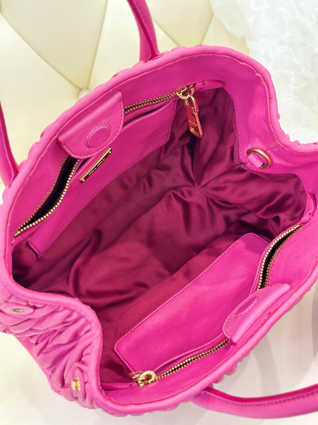 Miu Miu Red Satchel Length 32 x Width 15 x Height 23 cm RN1016-N88-F0029