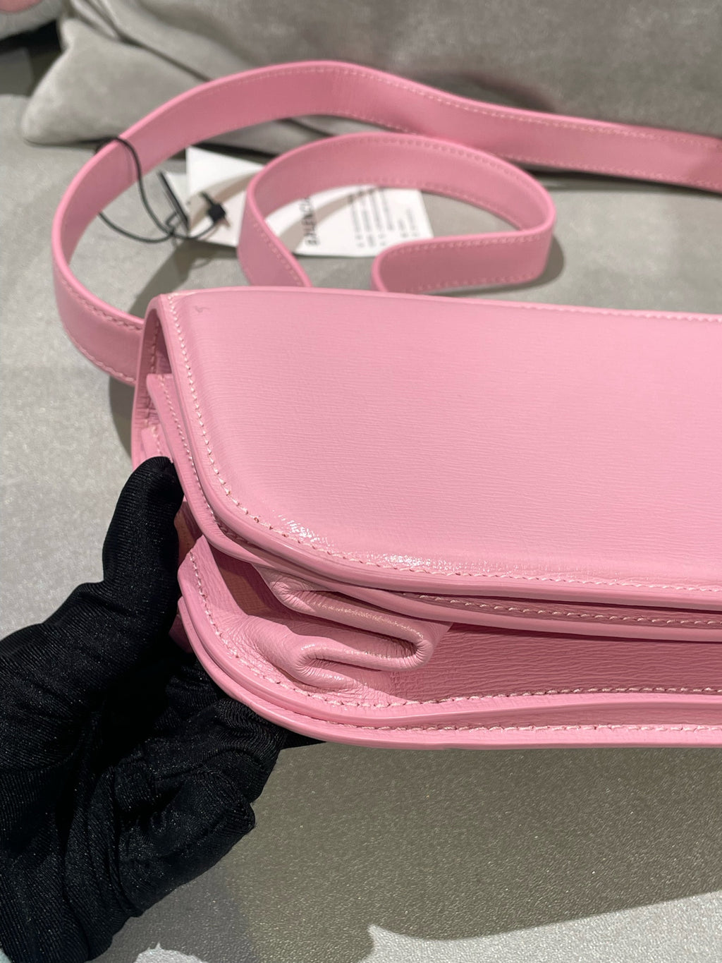 Balenciaga Pink Crossbody 674695-2101Q-5906