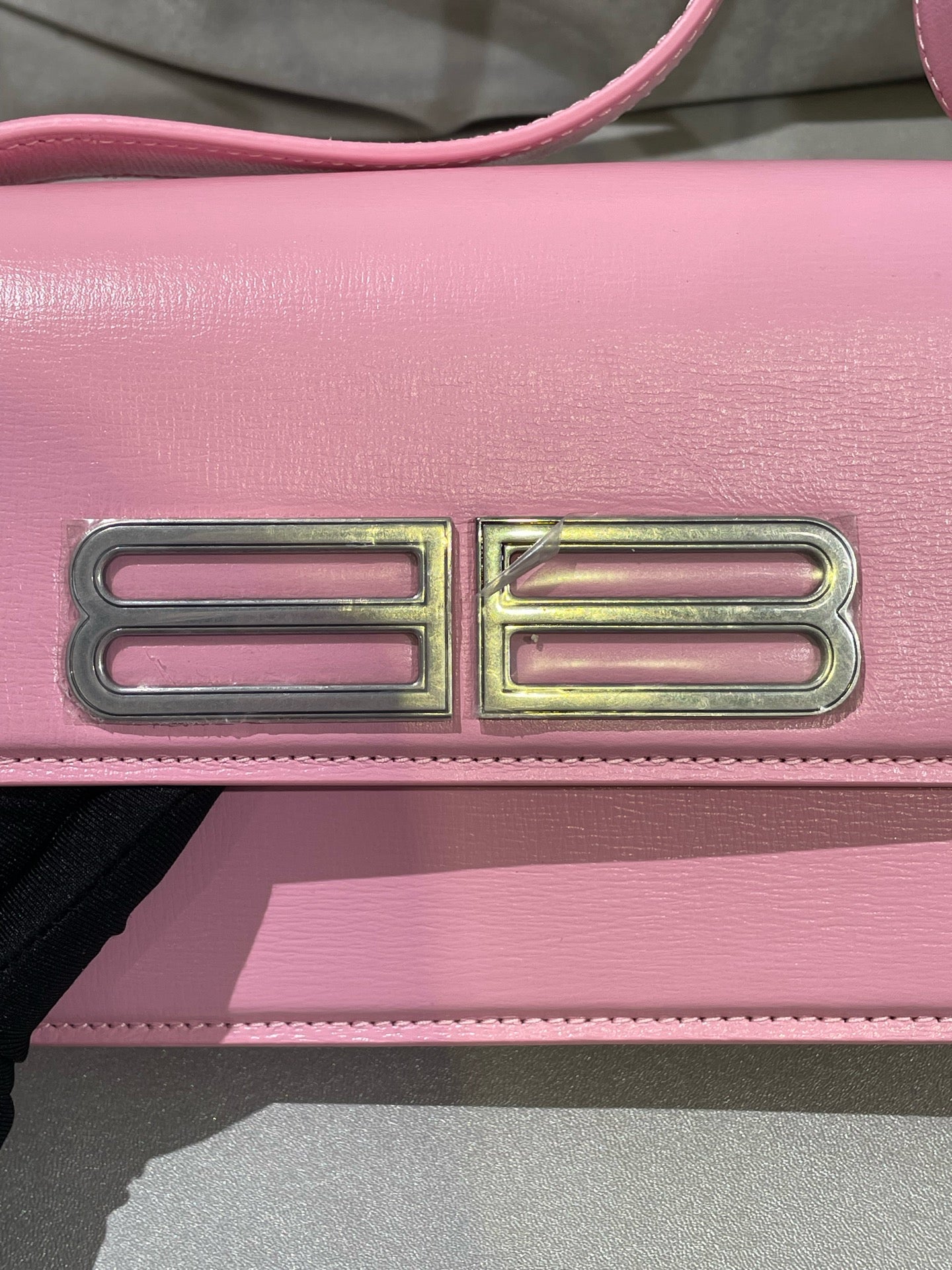 Balenciaga Pink Crossbody 674695-2101Q-5906