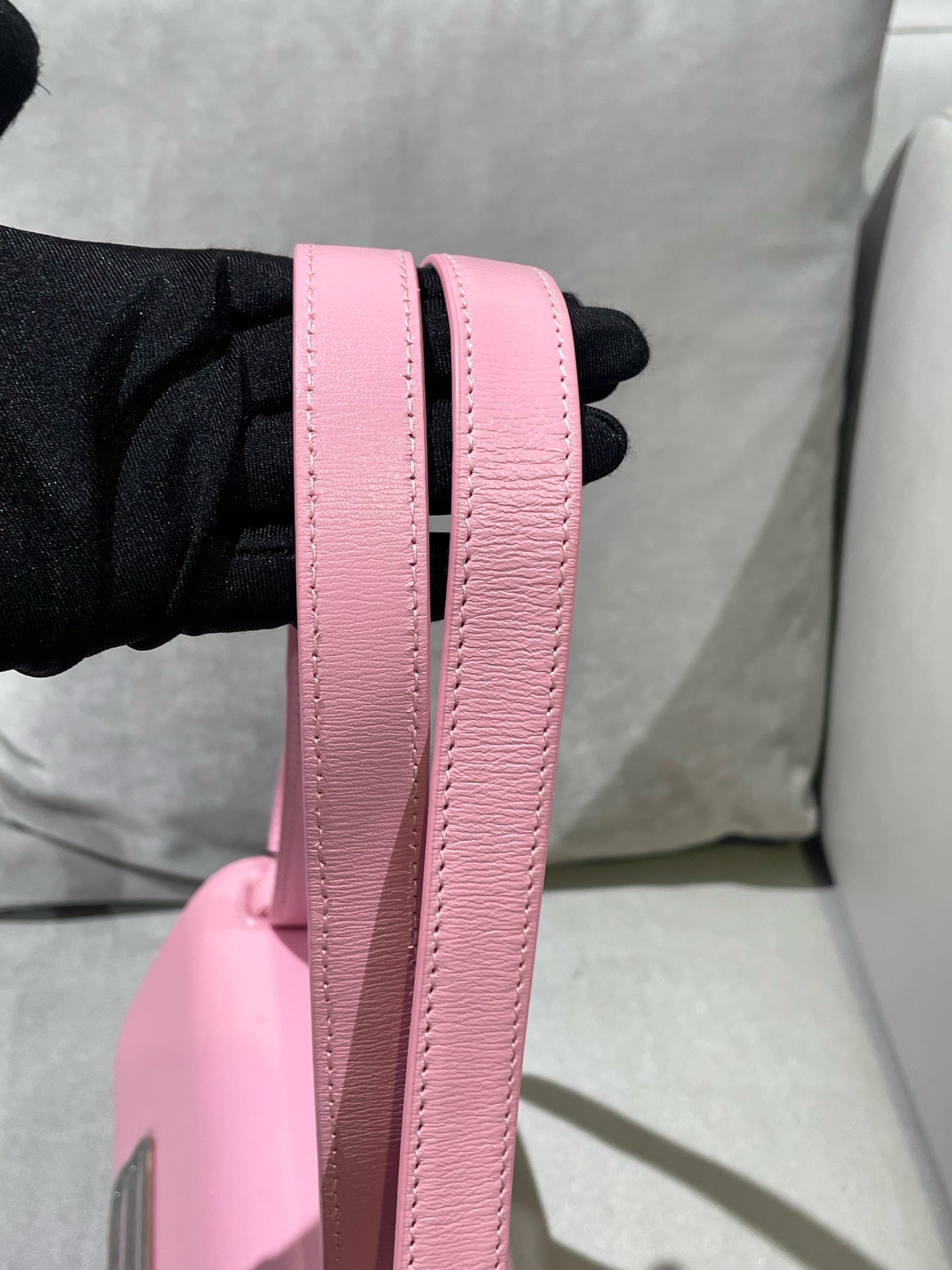 Balenciaga Pink Crossbody 674695-2101Q-5906