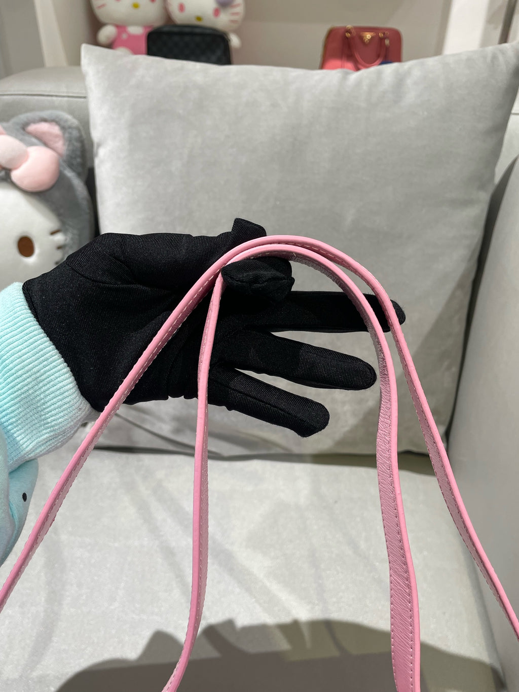 Balenciaga Pink Crossbody 674695-2101Q-5906