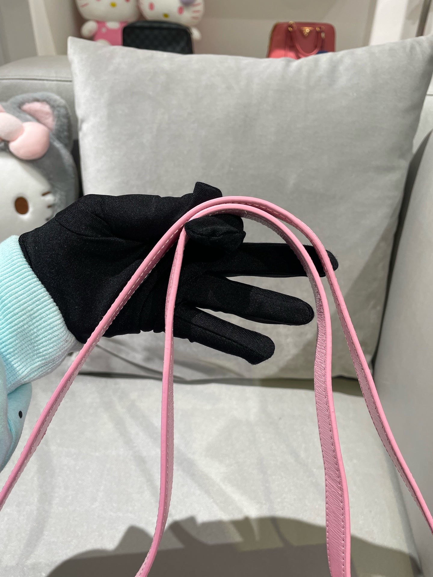 Balenciaga Pink Crossbody 674695-2101Q-5906