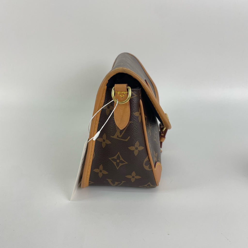 Louis Vuitton Crossbody