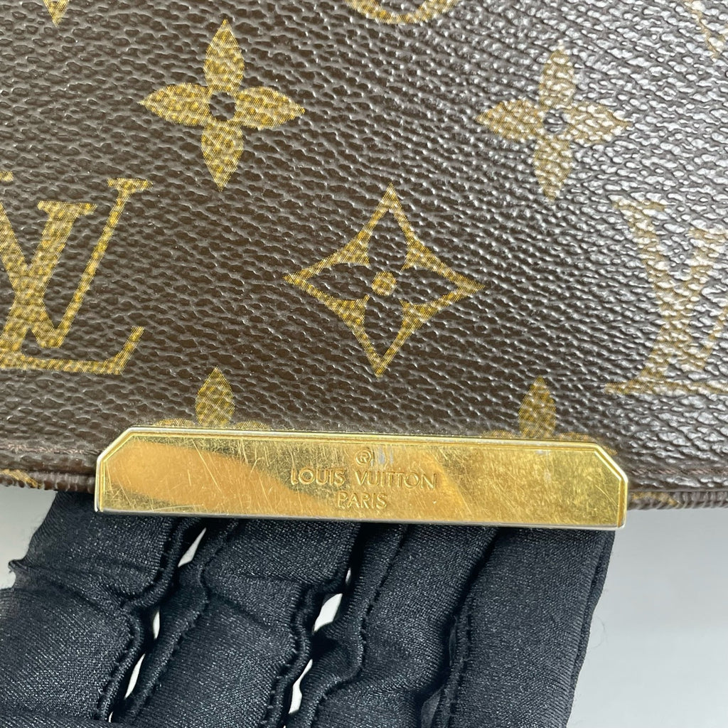 Louis Vuitton Canvas Messenger Bag