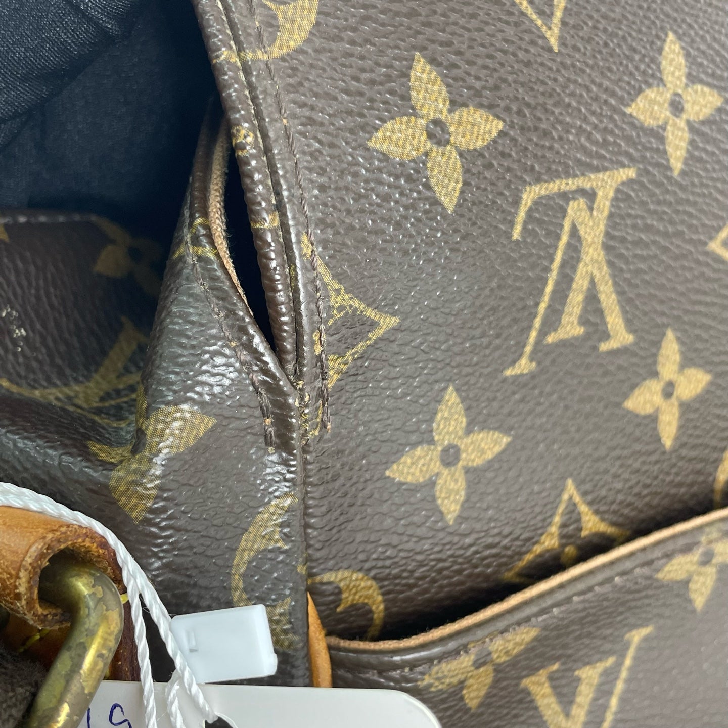 Louis Vuitton Canvas Messenger Bag