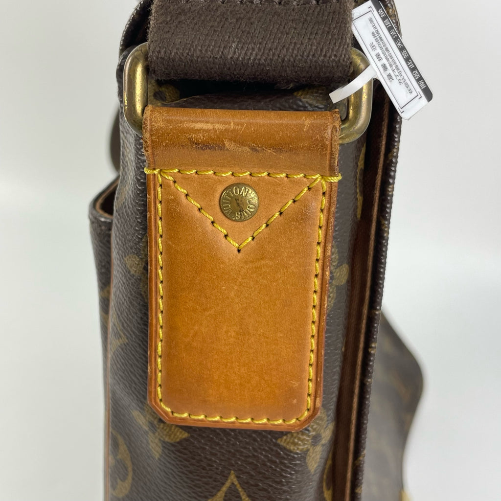 Louis Vuitton Canvas Messenger Bag